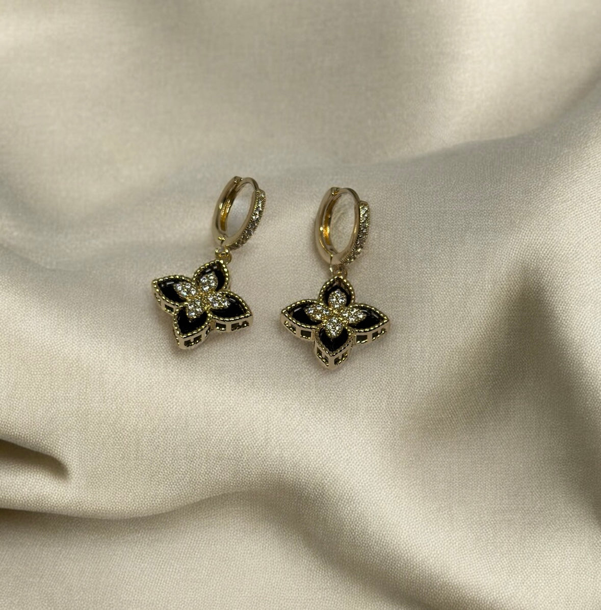 Lux - Golden clover earrings with colourful stone | aesthetic | elegant earrings