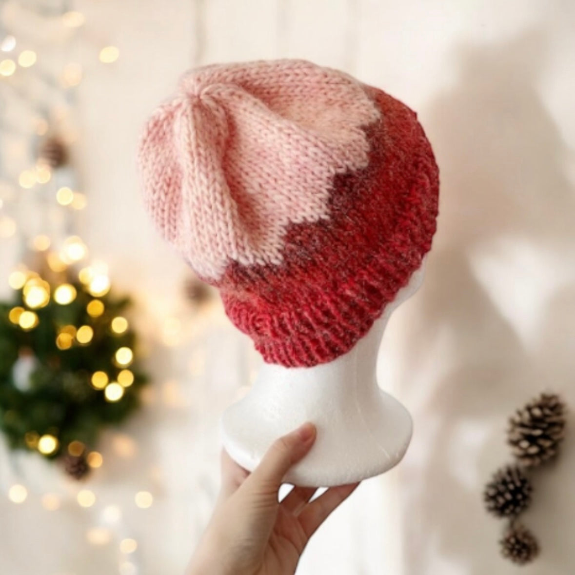 Hand knit Beanie | Knit Beret | Slouchy Hat in redwood and pink colour| Knit beanie in dark red | Fluffy and cozy winter hat - TuttyKnitty