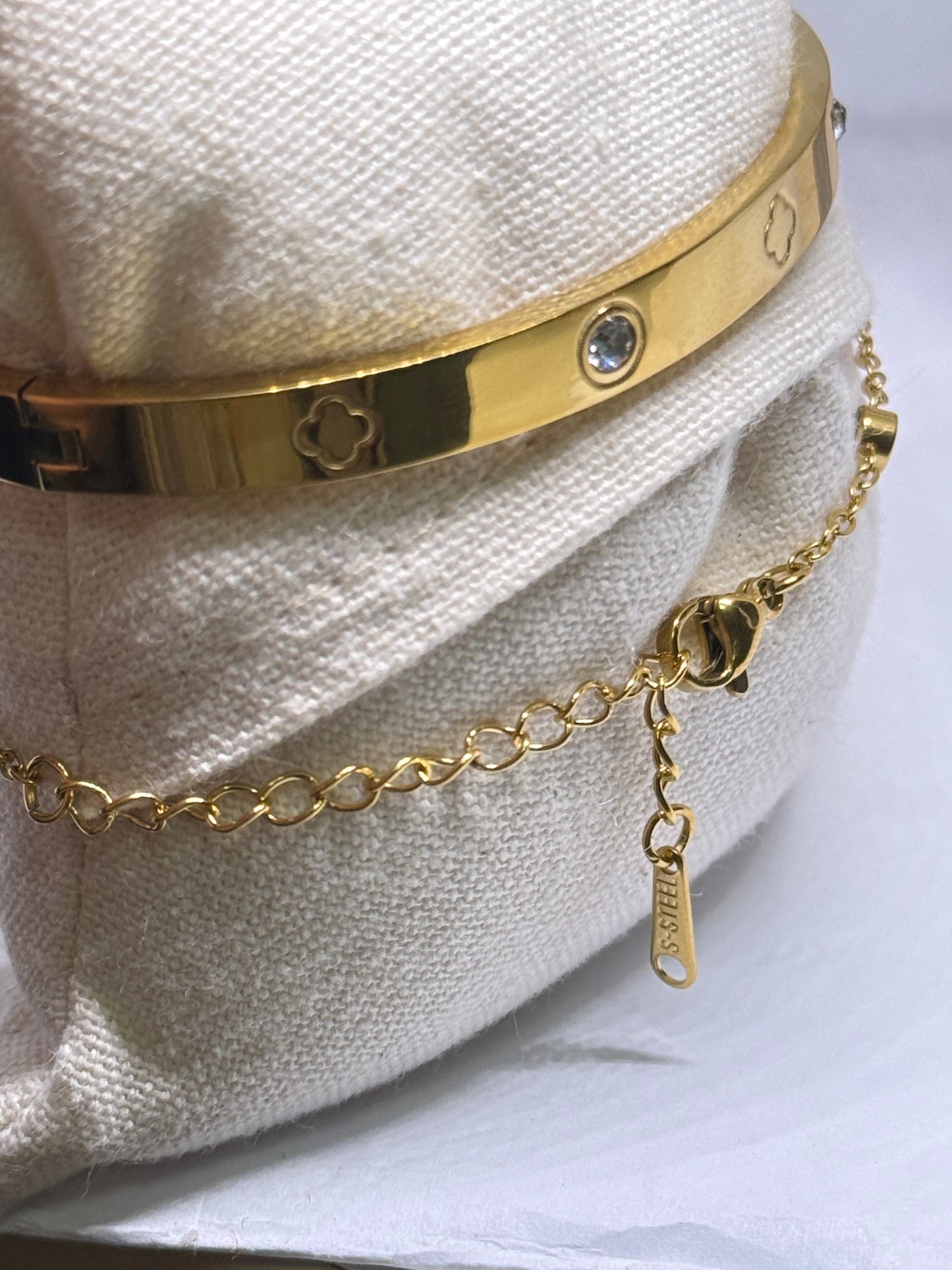 Gold bangles and bracelet set with zircon and clover pattern | rhinestones embossed | shinny bangle - TuttyKnitty