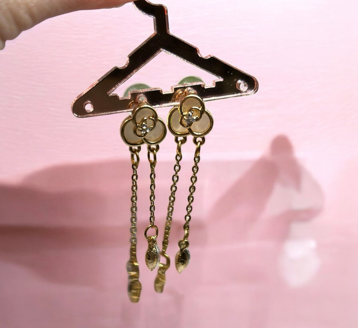 Lux - Camelia flower earrings |Kawaii cute fun chain earrings | korean art colourful dangle earrings | flower crystal clear beads