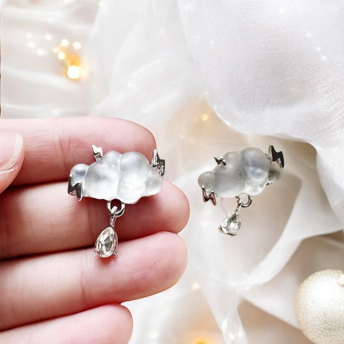 Frosty cloud earrings in silver | celestial earrings | minimalist earrings | party earrings - TuttyKnitty