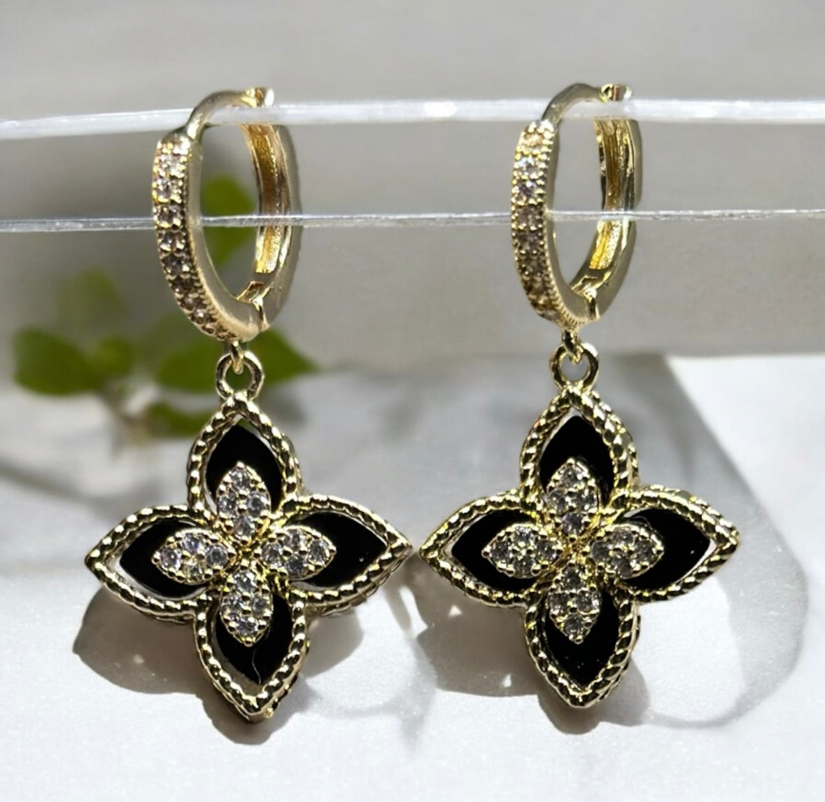 Lux - Golden clover earrings with colourful stone | aesthetic | elegant earrings