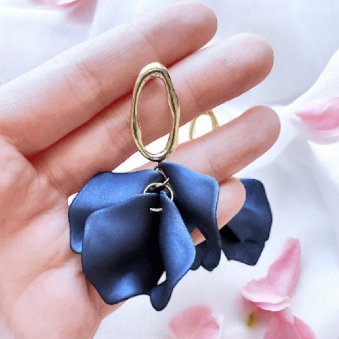 Blue - Navy blue flowers earrings | iridescent petals earrings | gold & blue floral earrings | bridal party wedding earrings - TuttyKnitty