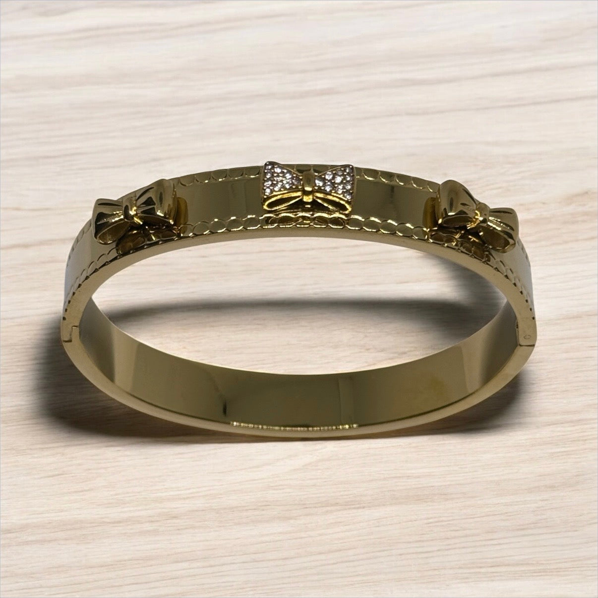 Gold bangles with ribbon pattern | rhinestones embossed | shinny bangle