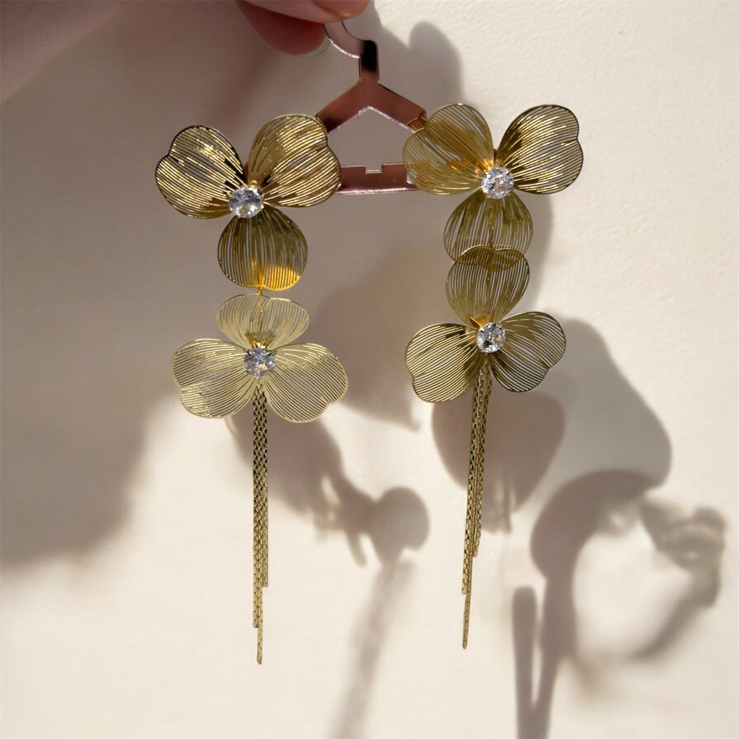 Floral - Golden stud leaf earrings with pearl | Aesthetic Jewelry gold statement oversize plant earrings | bridal party dinner casual | leaf dangle