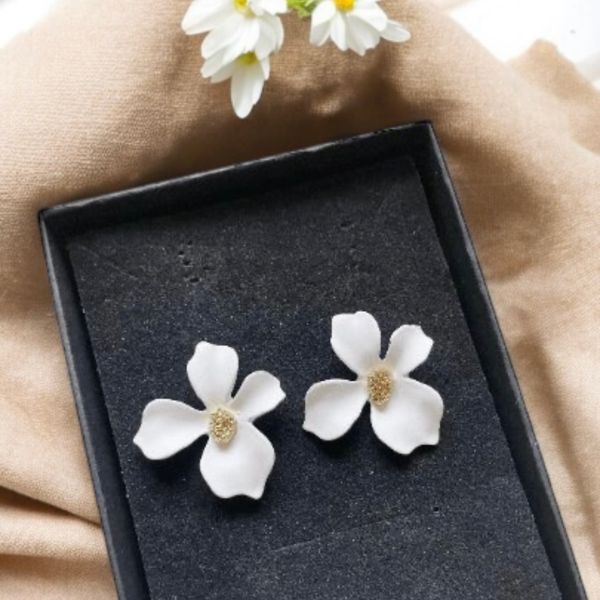 Minimalist - Colourful flower earrings stud earrings | petals earrings | cute stud earrings | spring floral oversize earrings