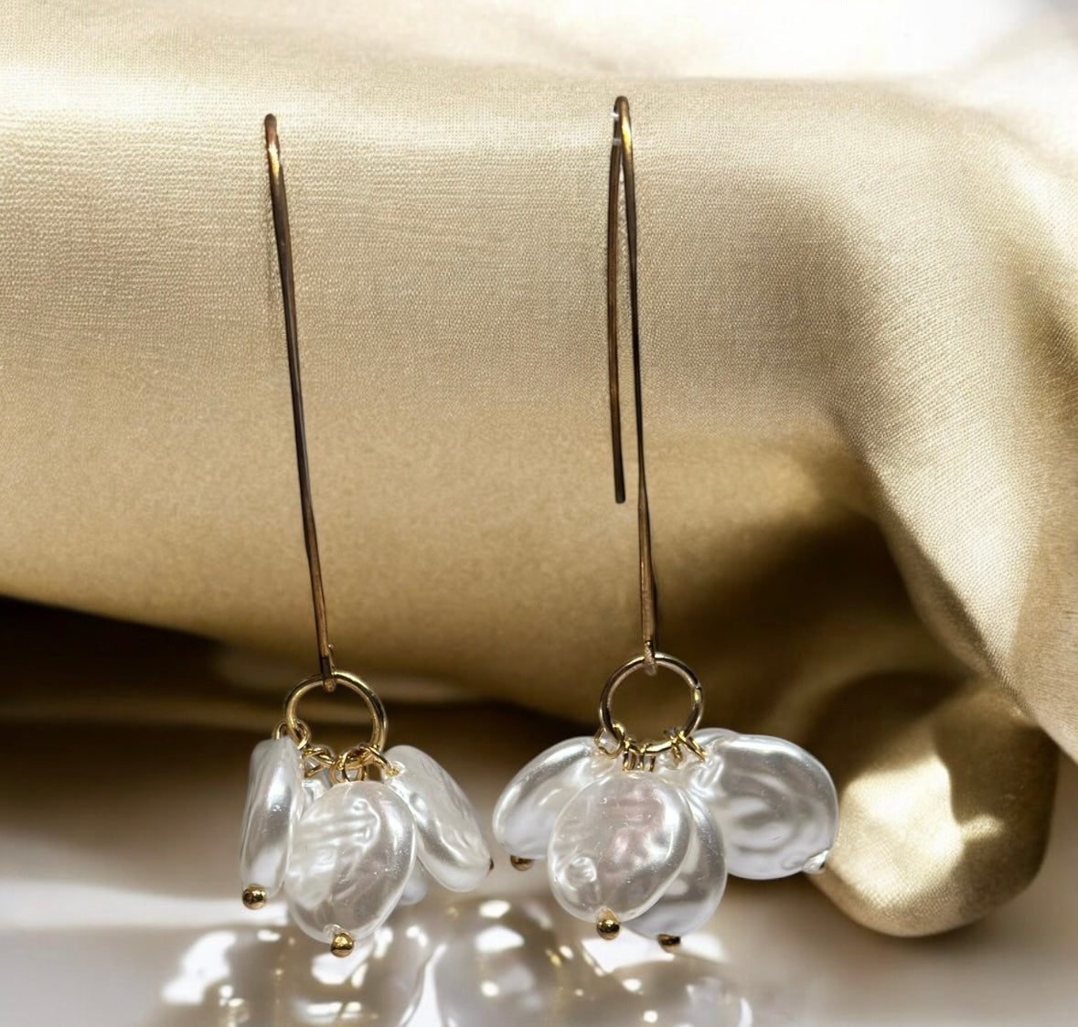Pearl - Gold dangle earrings with freshwater pearl | pearl drop earrings | minimalist elegant earrings
