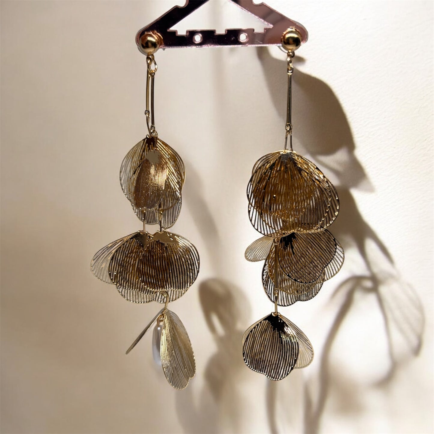 Floral - Golden stud leaf earrings with pearl | Aesthetic Jewelry gold statement oversize plant earrings | bridal party dinner casual | leaf dangle