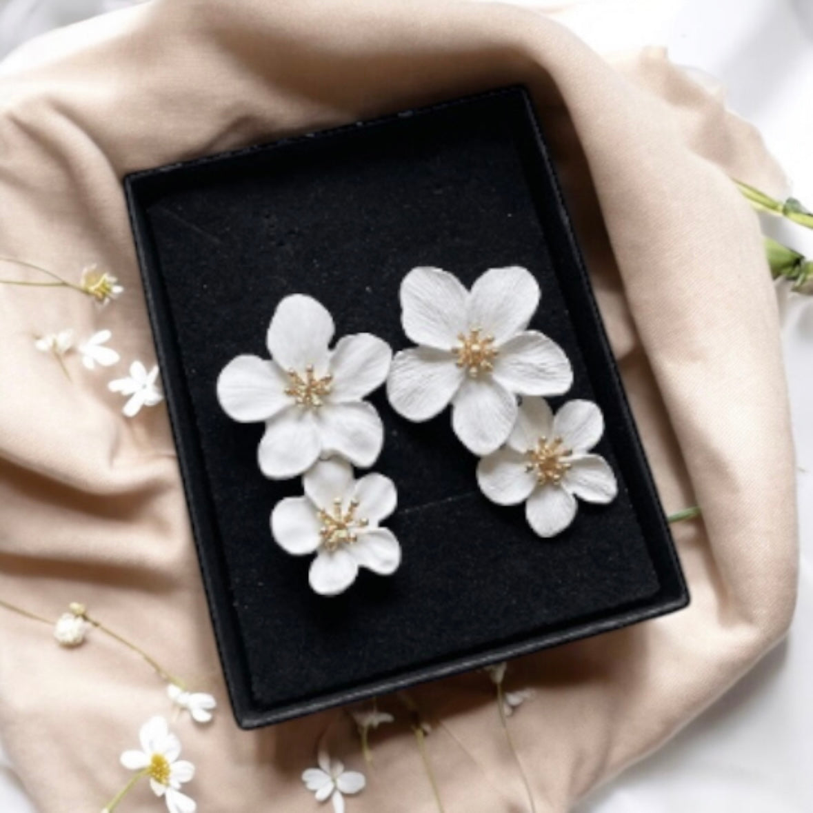 White - flower earrings | dangle petals baroque earrings | unique white matte floral earrings | bridal party wedding earrings