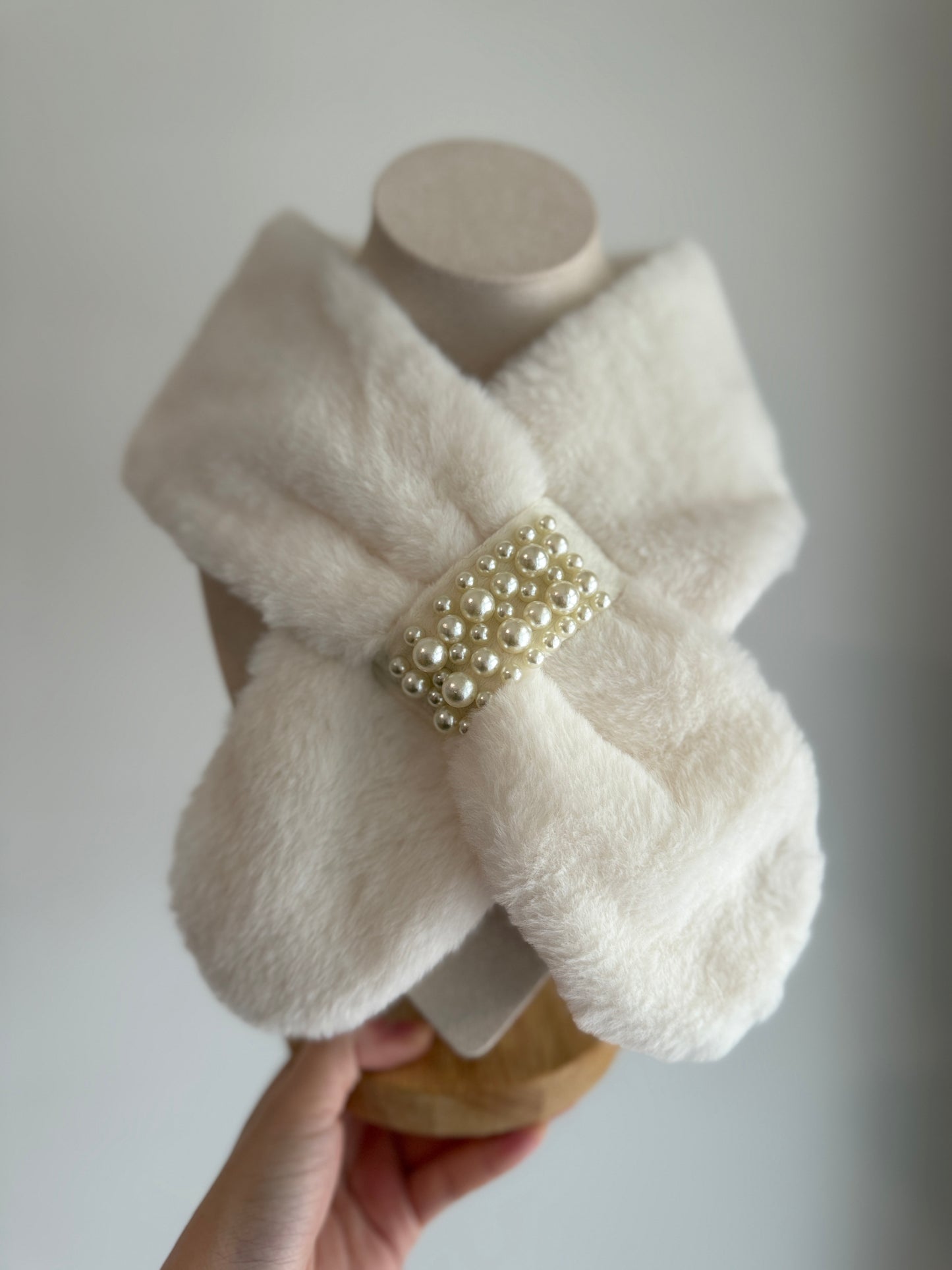 Pearly faux fur neck warmer in white