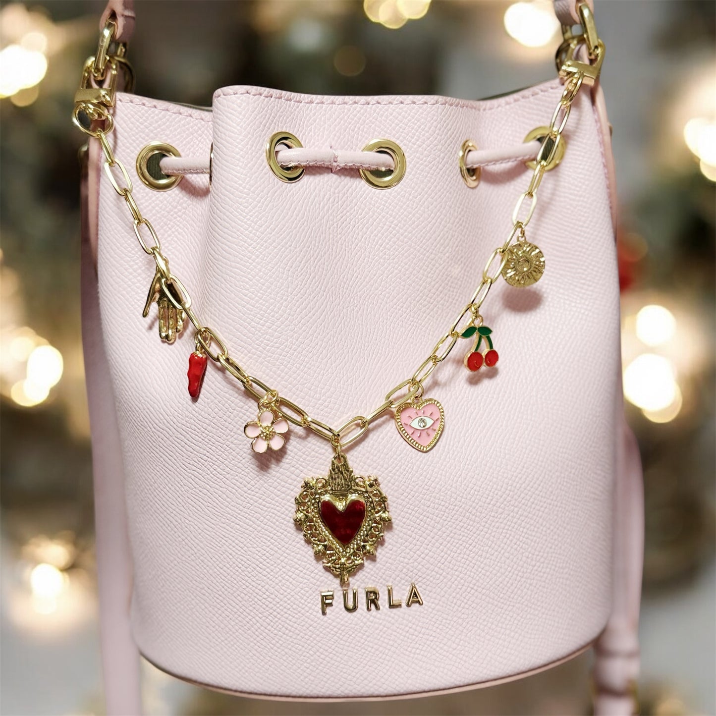 Red heart bag charm with sakura and cherry blossom | key chain | golden chain with golden buckle | y2k chain | bag lover gift