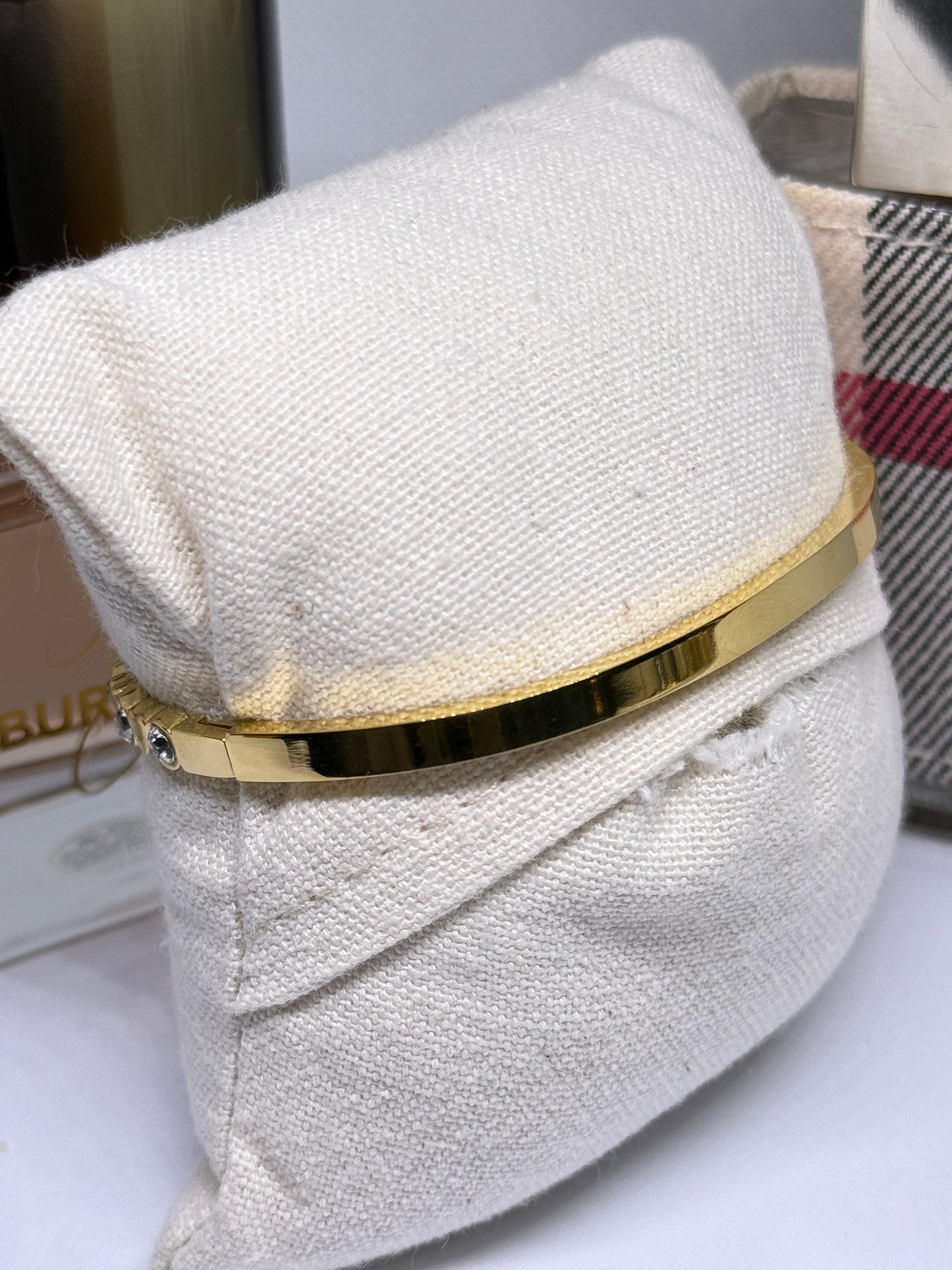 Heart zirconia bangle