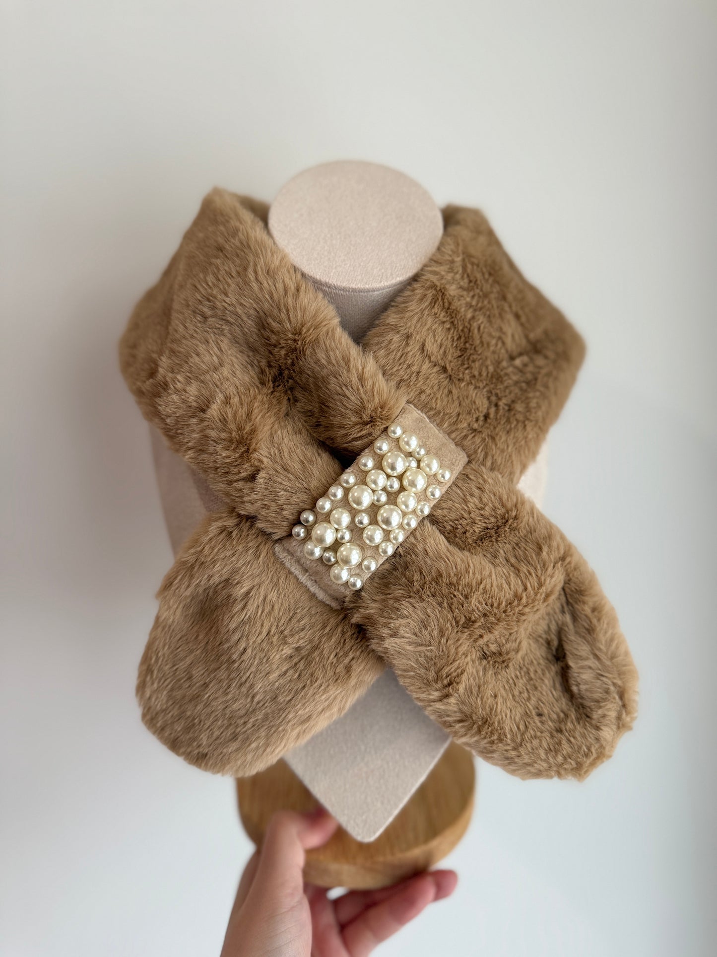 Pearly faux fur neck warmer in brown