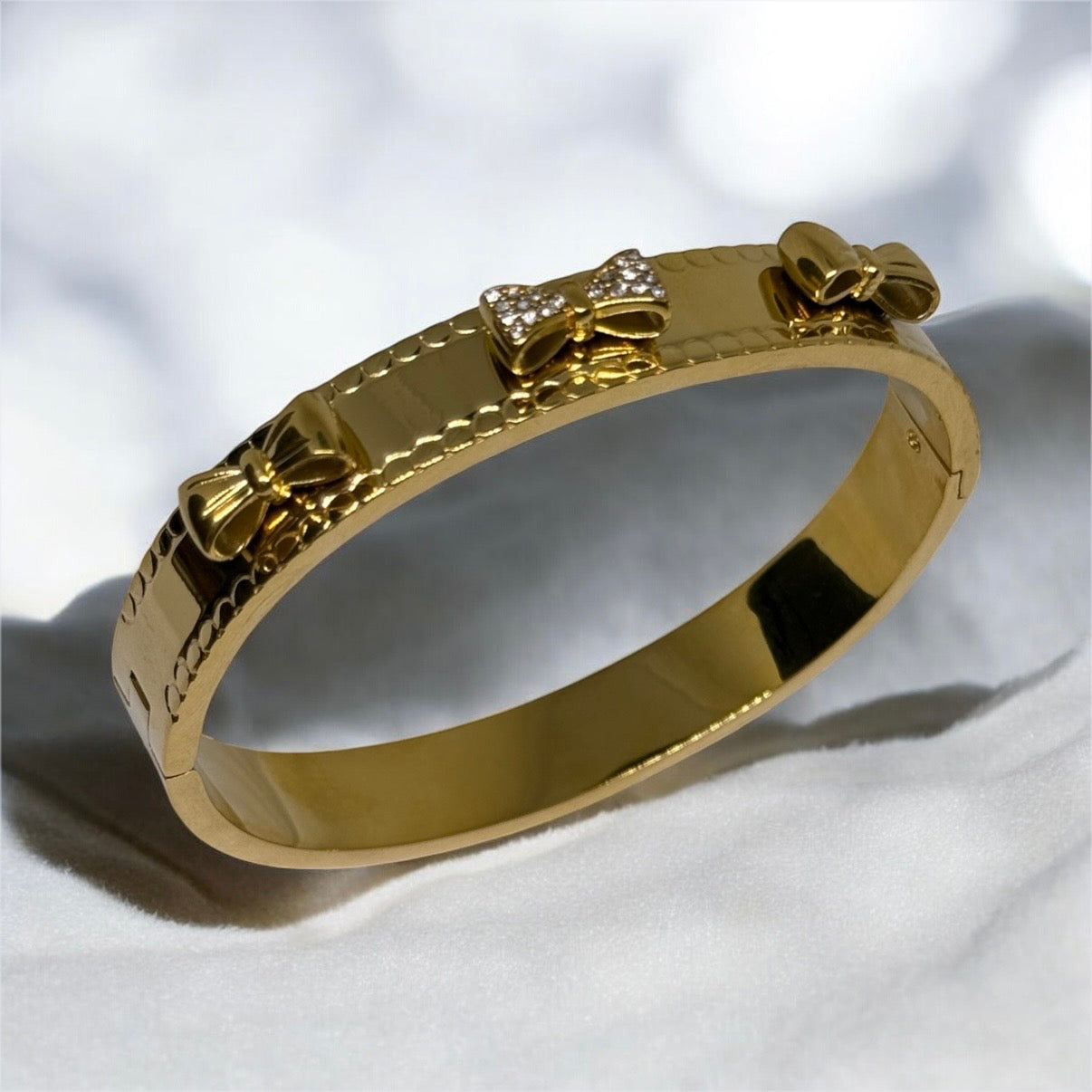 Gold bangles with ribbon pattern | rhinestones embossed | shinny bangle