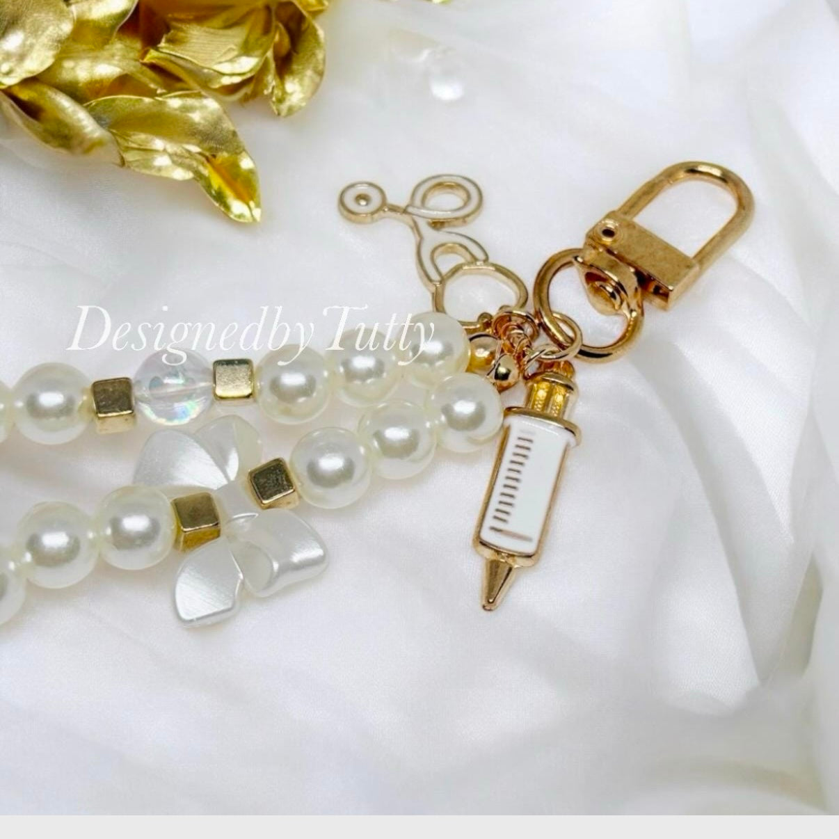 Syringe and stethoscope pearl chain decor | key chain with pearl| lanyard | y2k chain | bag lover gift | gradution gift | doctor nurses