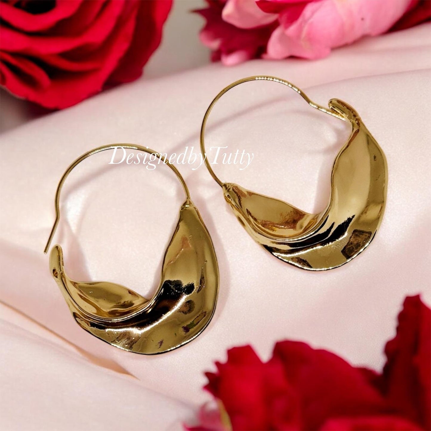 Gold or silver irregular shaped earrings| metal geometric earrings | gold art abstract statement stud earrings | open hoop O twisted earring