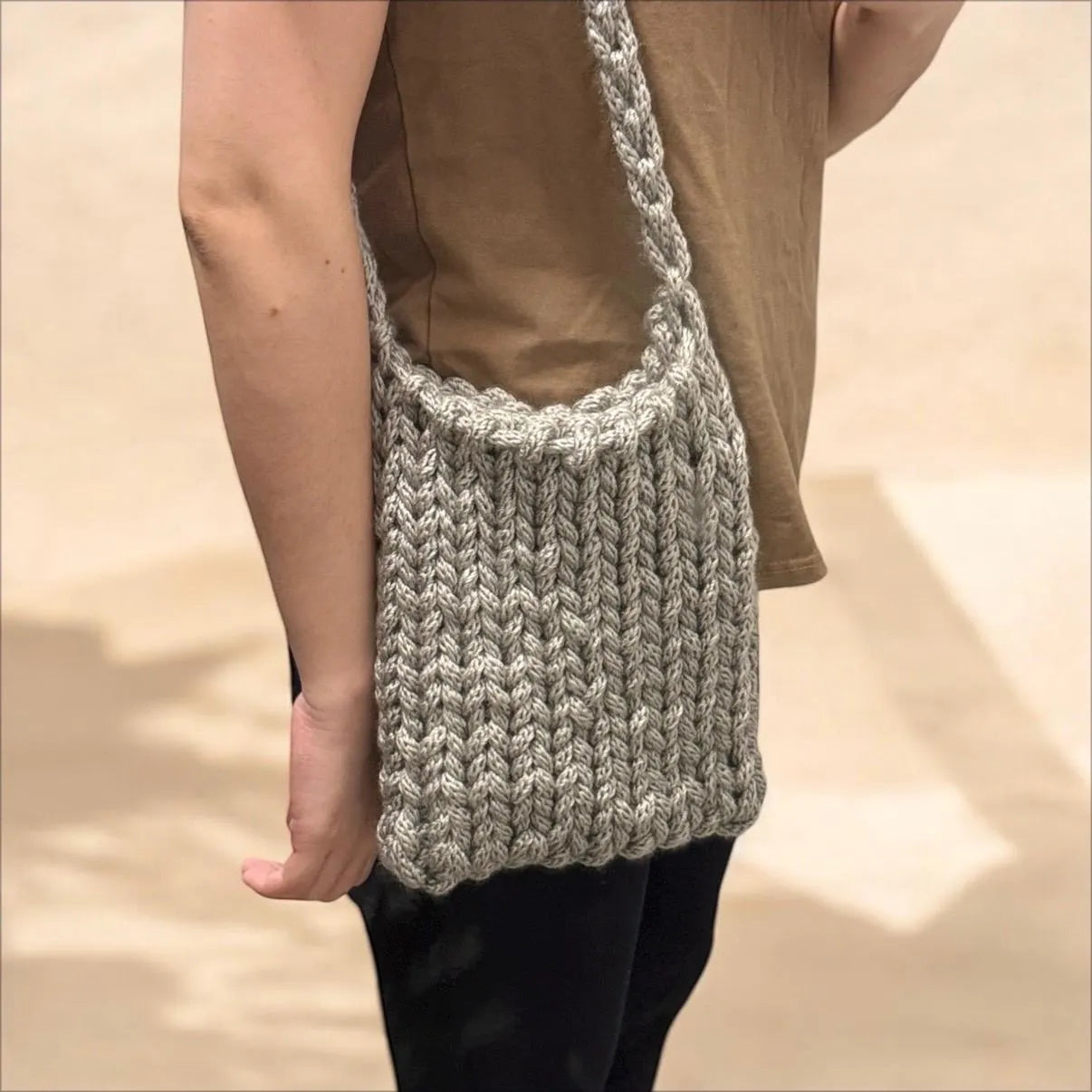 Hand knit Chunky Mini bag | handmade yarn bag | heavy duty i-cord bag | beach bag casual bag phone bag mini purse swing bag hand held y2k | 2 way swing bag in silver grey