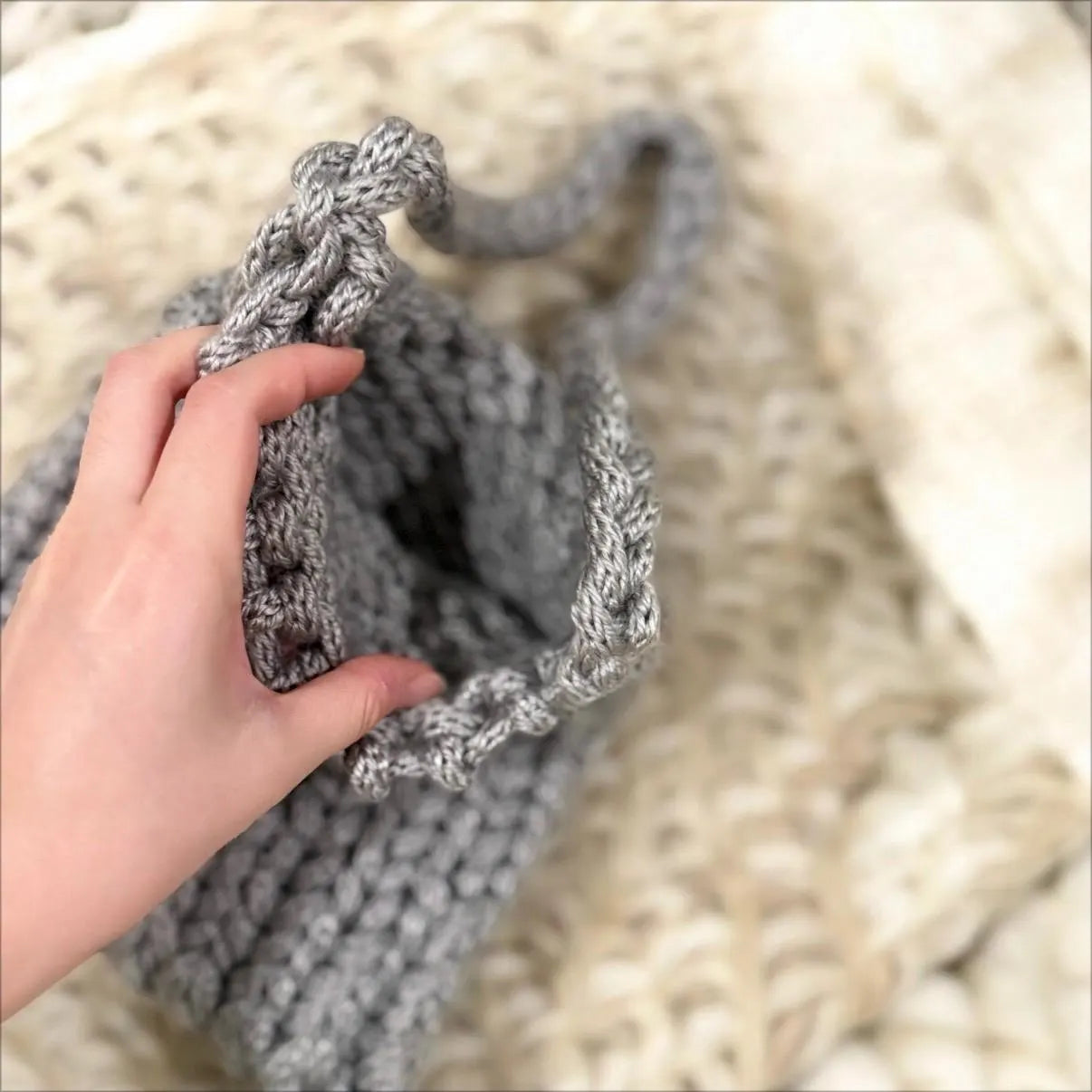 Hand knit Chunky Mini bag | handmade yarn bag | heavy duty i-cord bag | beach bag casual bag phone bag mini purse swing bag hand held y2k | 2 way swing bag in silver grey