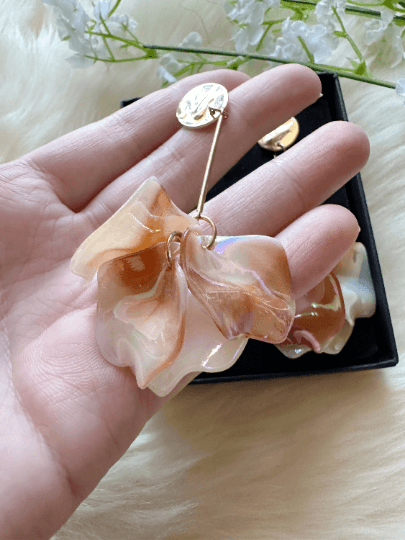 Light brown shinny flower earrings | dangle petals baroque earrings | unique golden chain floral earrings | bridal party wedding earrings - TuttyKnitty