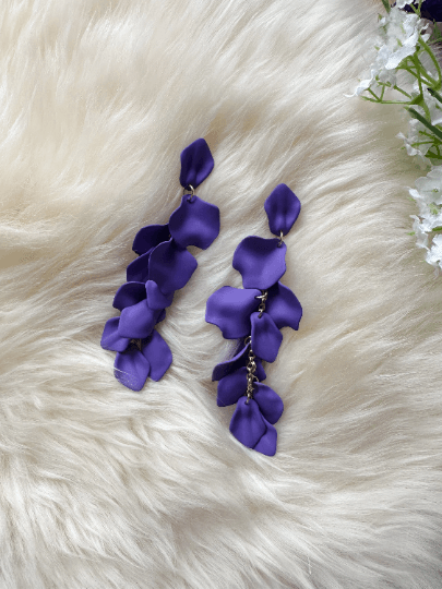 Purple flower earrings | dangle petals baroque earrings | unique golden chain floral earrings | bridal party wedding earrings - TuttyKnitty