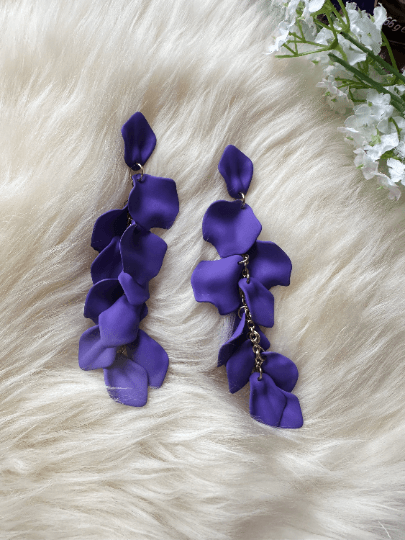Purple flower earrings | dangle petals baroque earrings | unique golden chain floral earrings | bridal party wedding earrings - TuttyKnitty