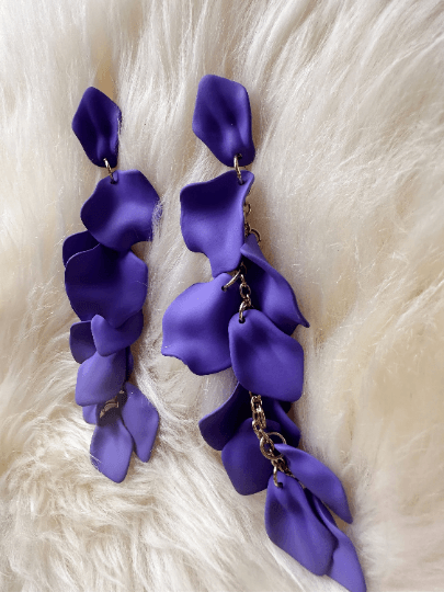 Purple flower earrings | dangle petals baroque earrings | unique golden chain floral earrings | bridal party wedding earrings - TuttyKnitty