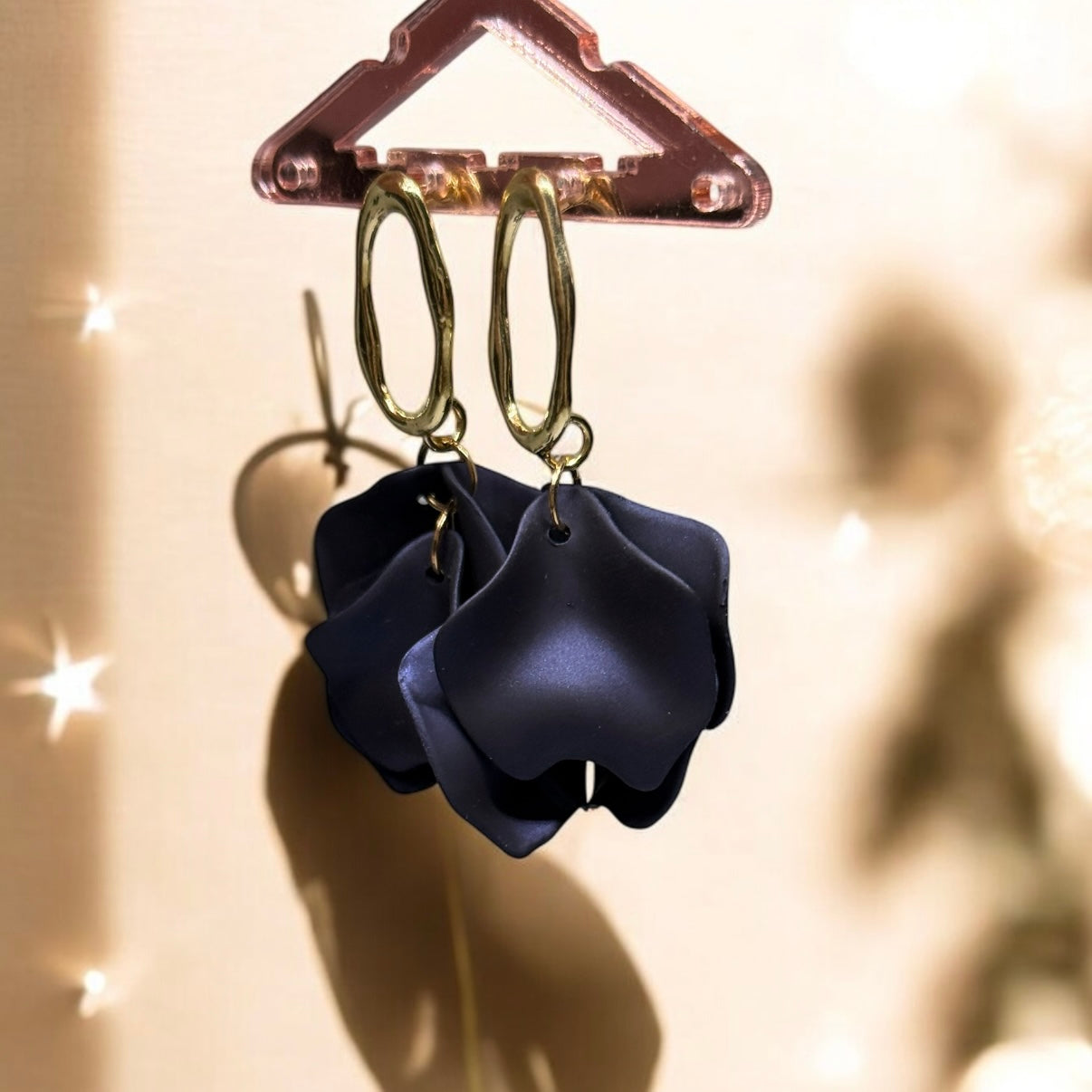 Navy blue flowers earrings | iridescent petals earrings | gold & blue floral earrings | bridal party wedding earrings