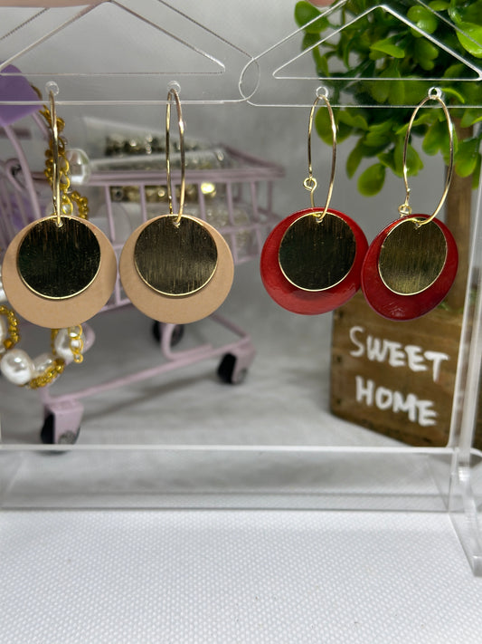 Disc shaped earrings