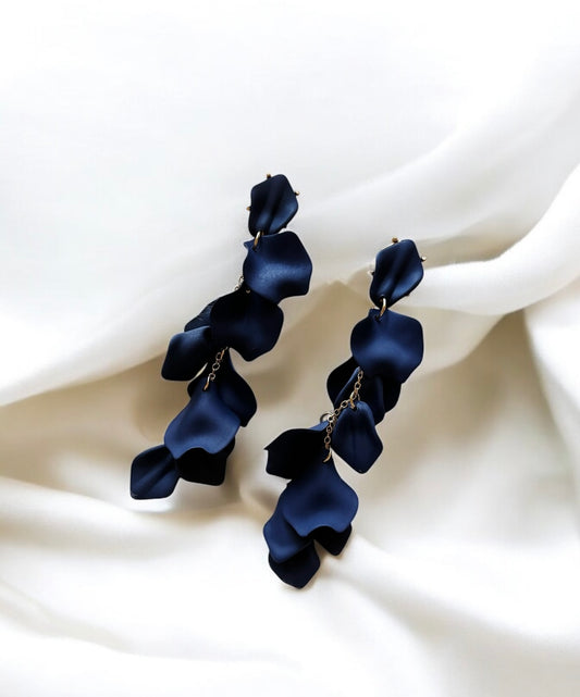 Navy blue flowers earrings | frosted iridescent petals earrings | gold & blue floral earrings | bridal party wedding earrings