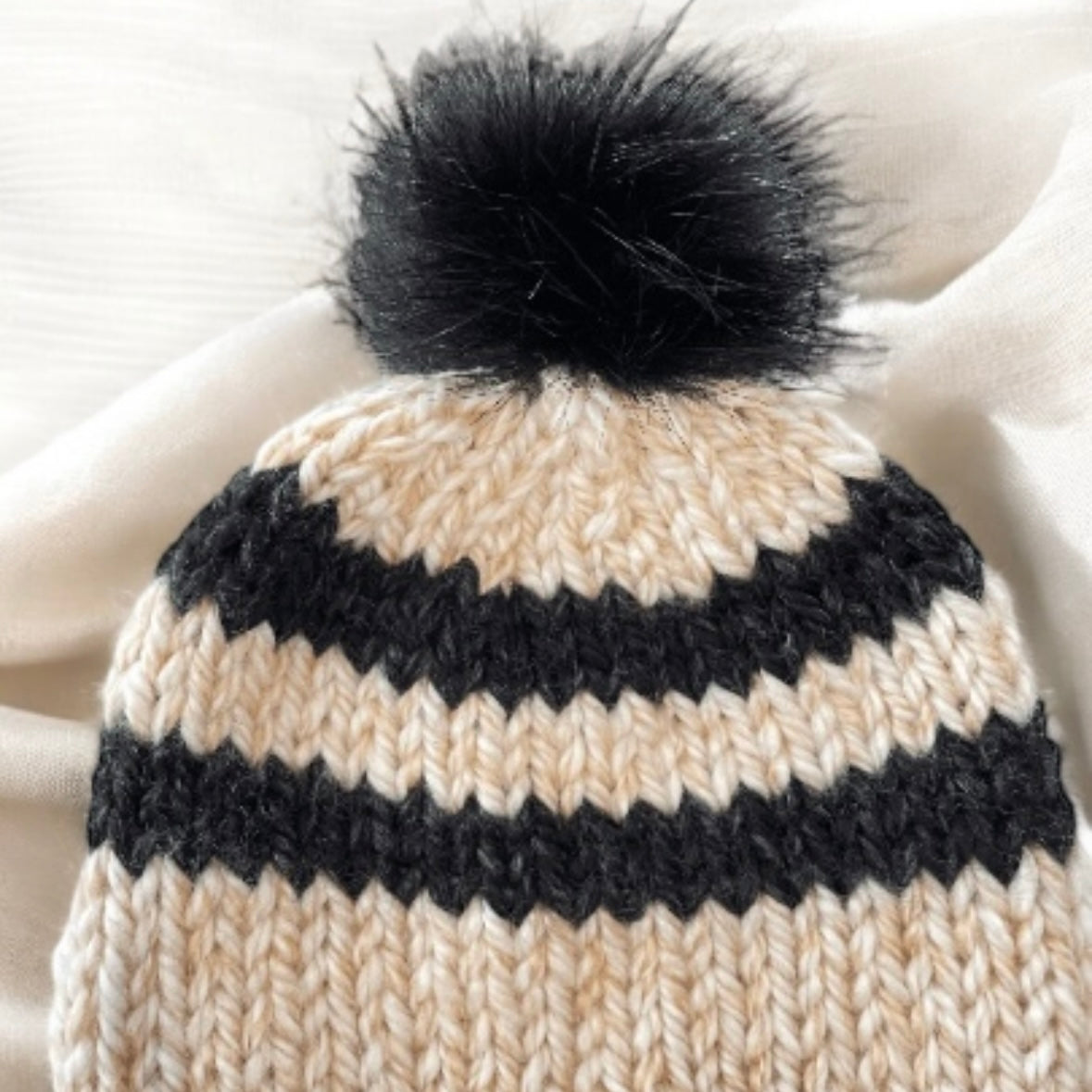 Hand knit baby beanie | Baby Chunky Double Pom Pom Beanie in Beige black | Newborn Baby Toddler hat | Fur Pom Pom Hat | Knit winter hat