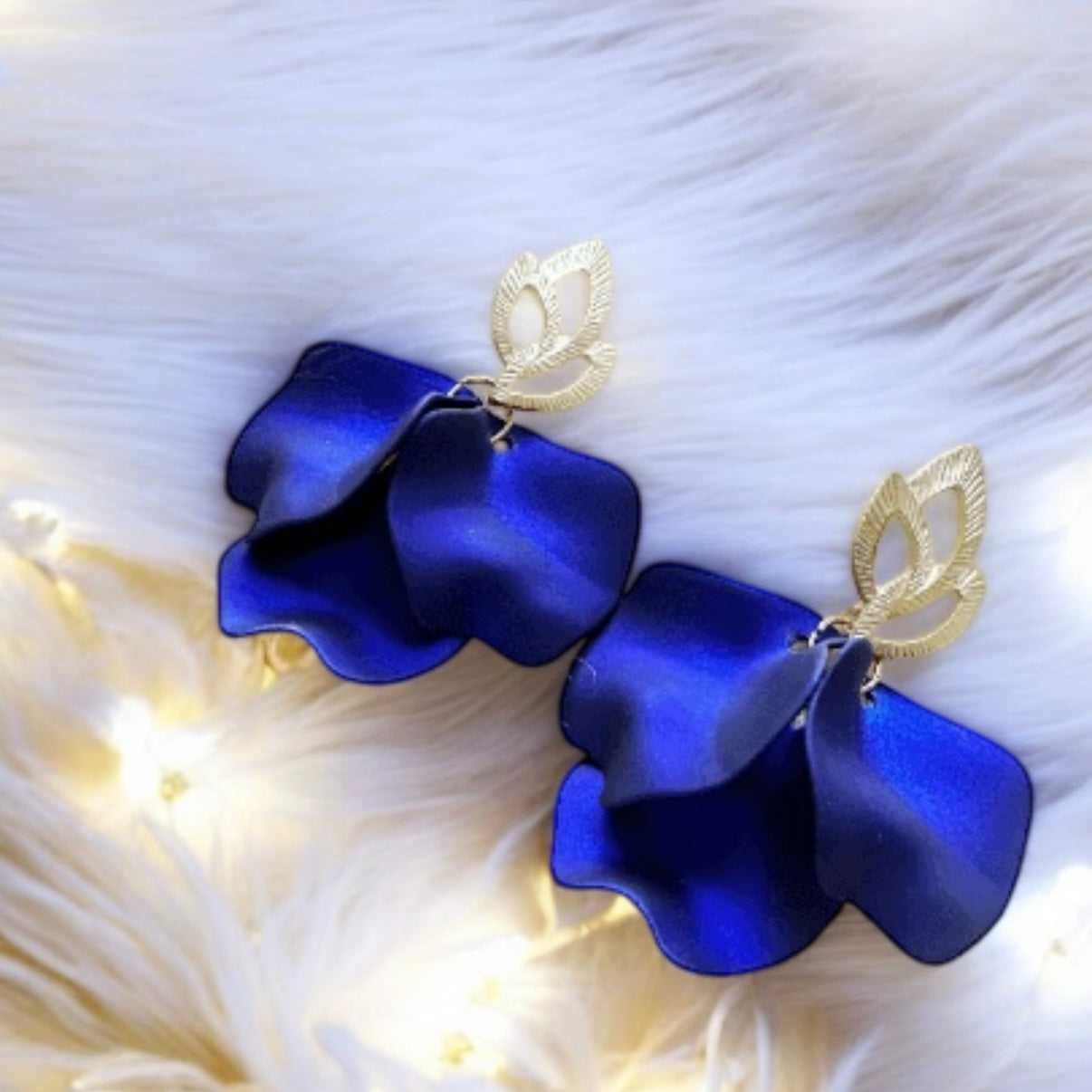 Royal blue flowers earrings | iridescent petals baroque earrings | golden floral lightweight earrjnfs | bridal party wedding bridesmaid