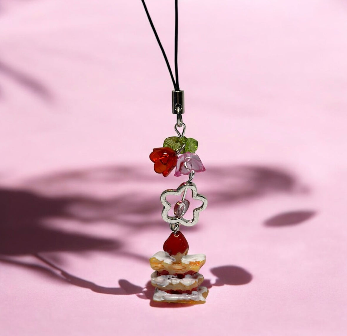 Phone charm | strawberry cake