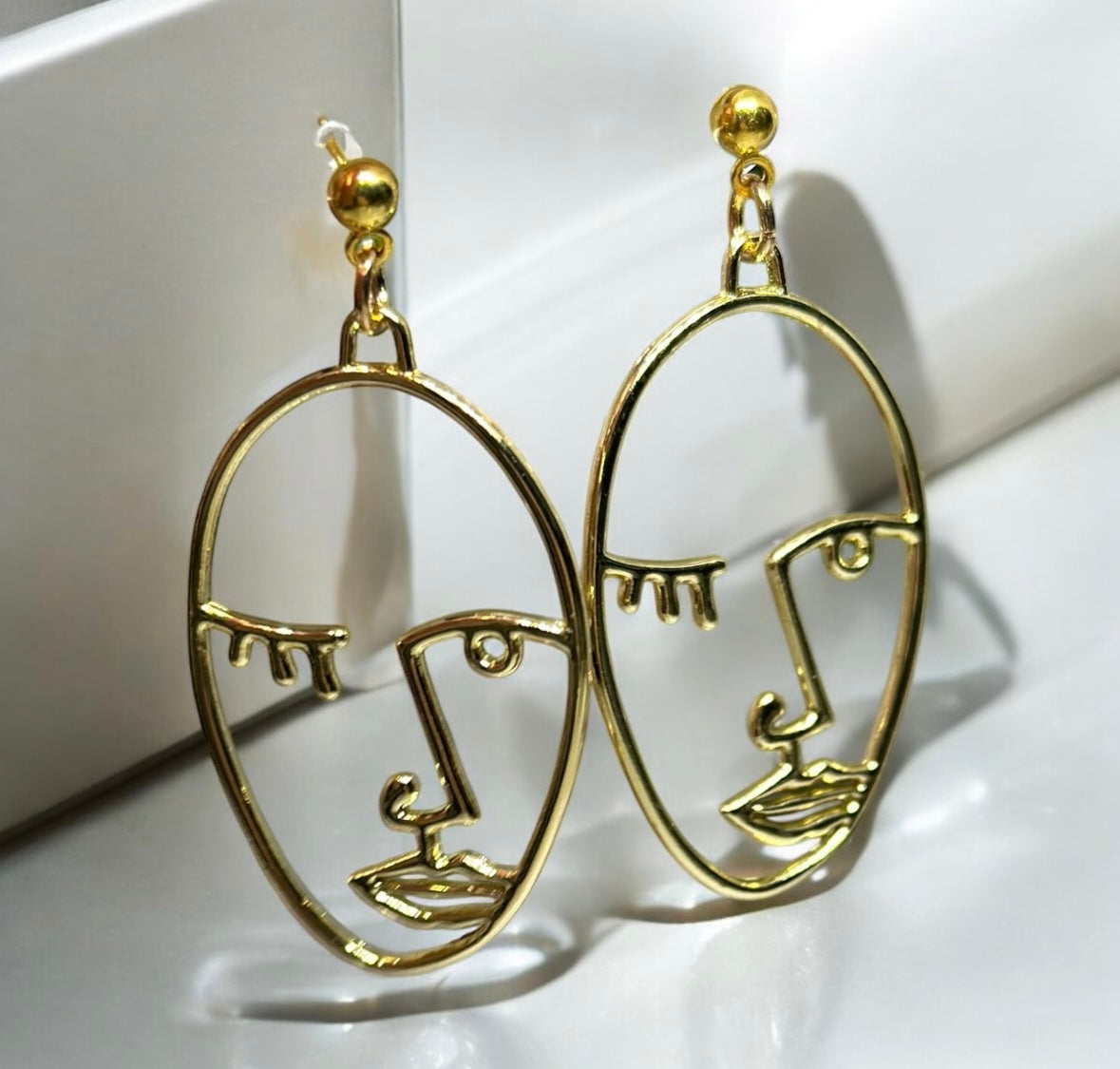 Picasso earrings | vangogh dangle earrings | Gold fun wire famous artist earrings | minimalist earrings | potrait art earrings