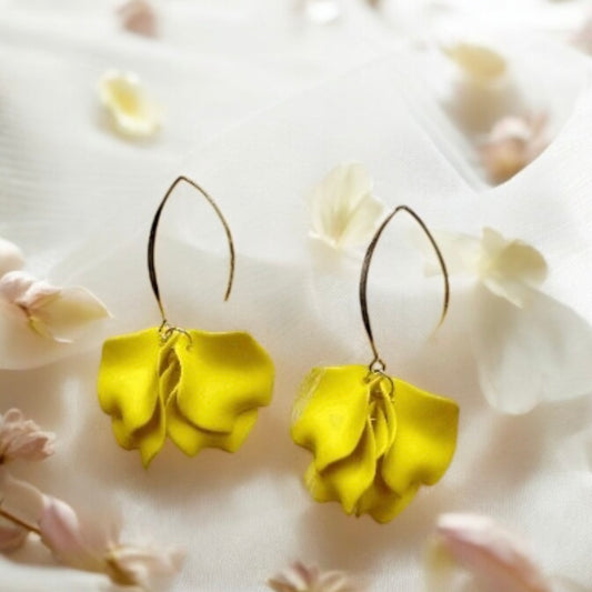 Bright yellow flower earrings | dangle petals statement earrings | unique golden bar floral earrings | bridal party wedding earrings