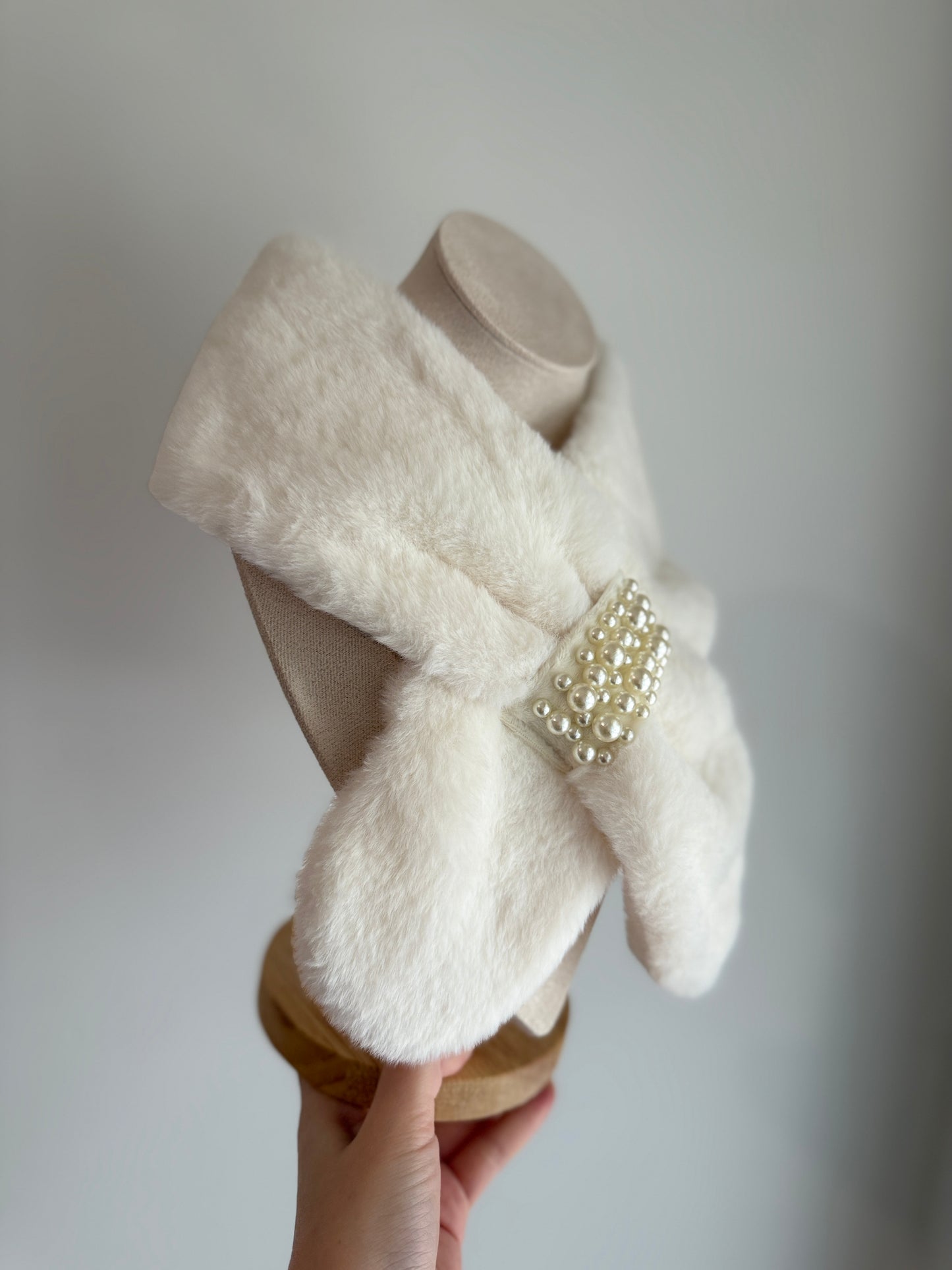 Pearly faux fur neck warmer in white
