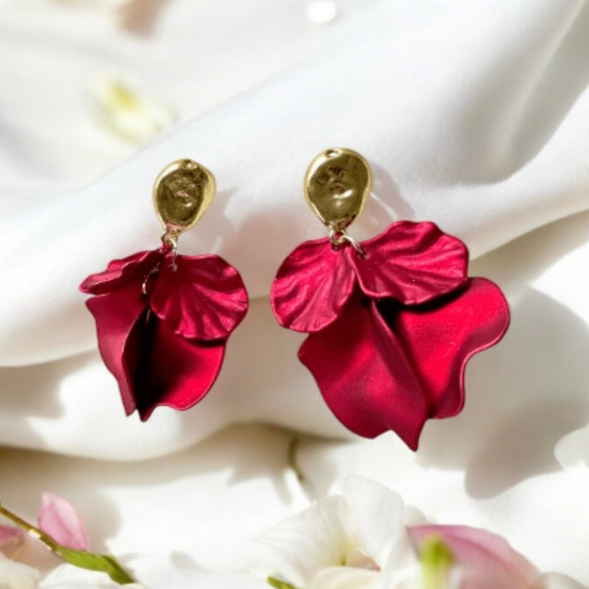 Hot red flowers earrings| bridal party wedding earrings | unique iridescent earrings | golden crumpled floral earrings