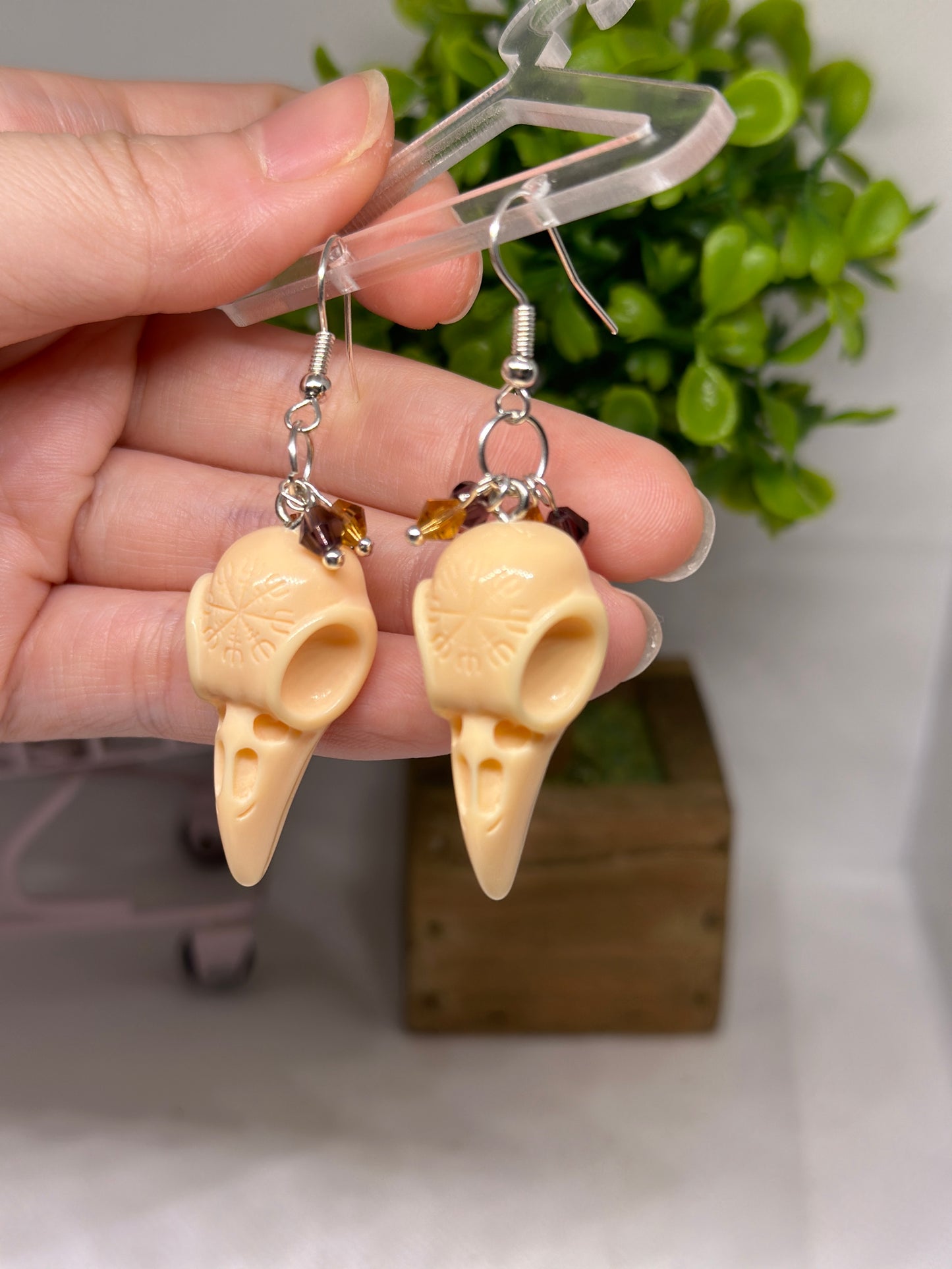 Raven head skulls halloween earrings