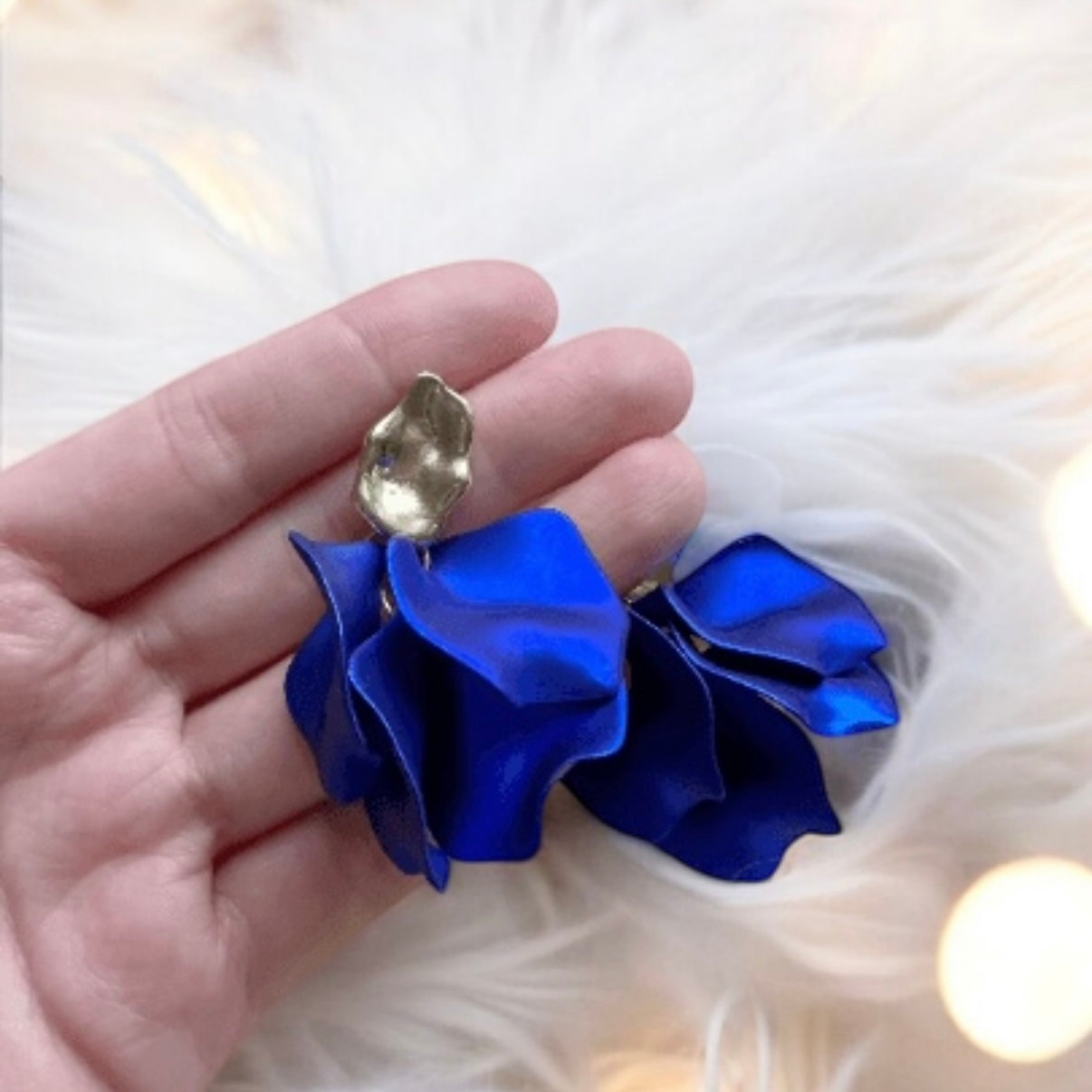 Royal blue flowers earrings | iridescent petals baroque earrings | golden floral lightweight earrjnfs | bridal party wedding bridesmaid