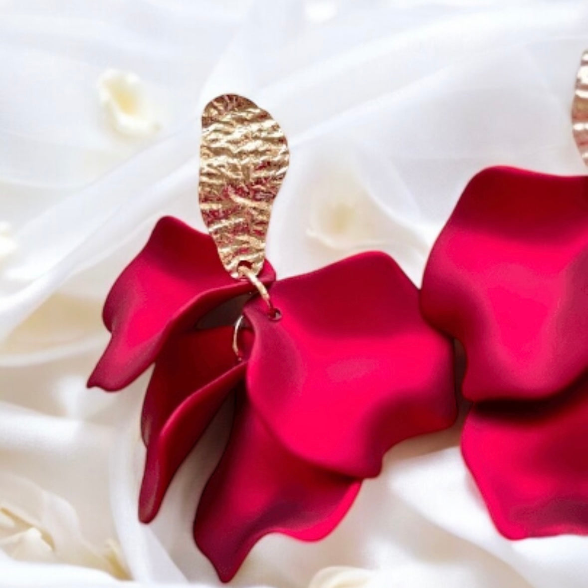 Hot red flowers earrings| bridal party wedding earrings | unique iridescent earrings | golden crumpled floral earrings