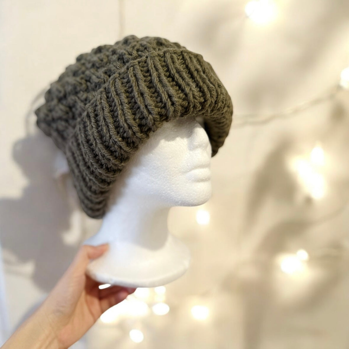 Handknit Chunky Patterned Beanie | Knit Beret | Foldable brim in Moss green | Knit beanie in coffee | Fluffy and cozy winter hat