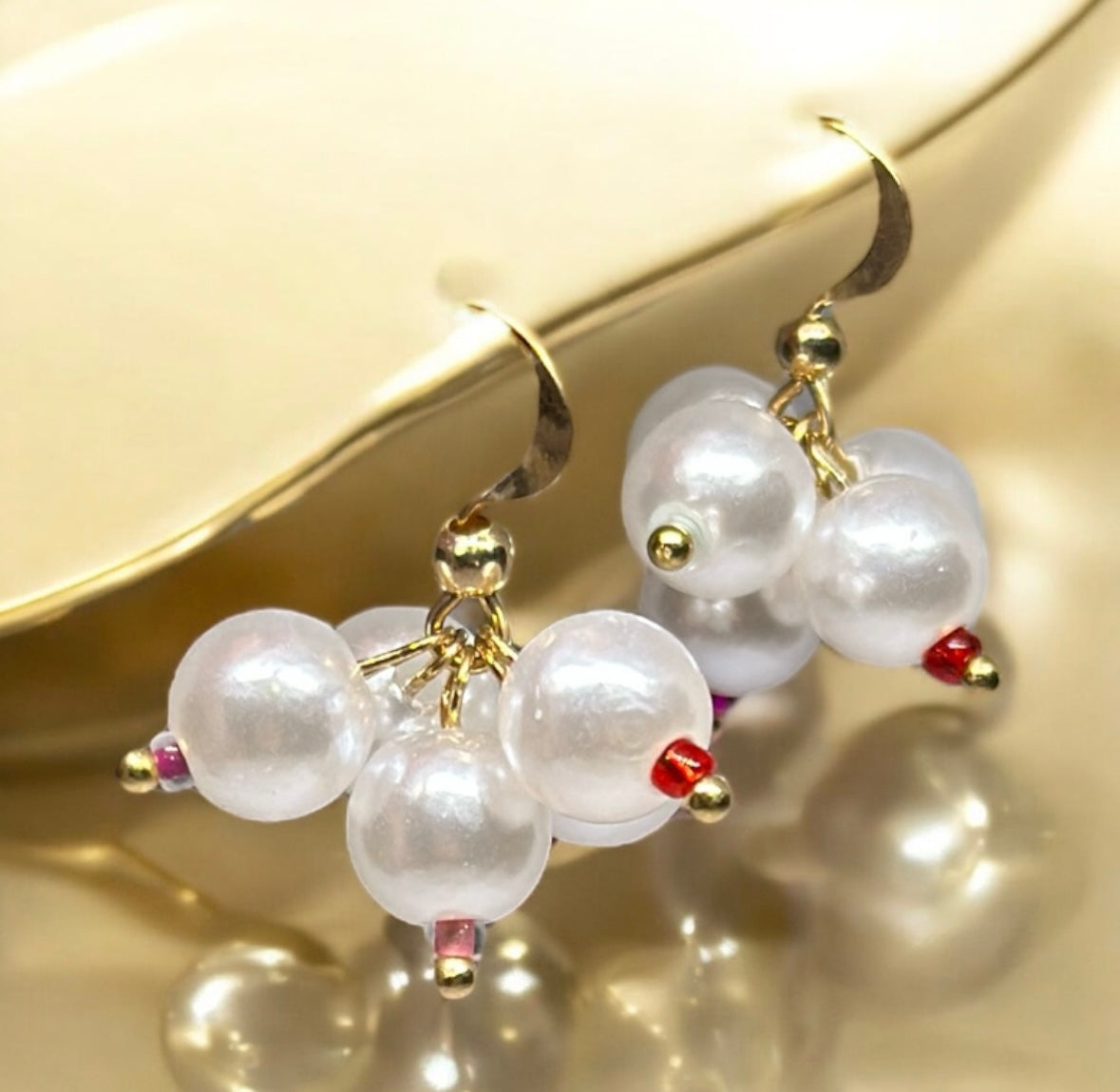 Gold dangle earrings with pearls beads | Korean style earrings