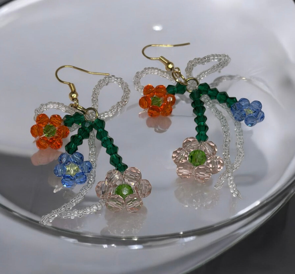 Beaded flower earrings | clear bow