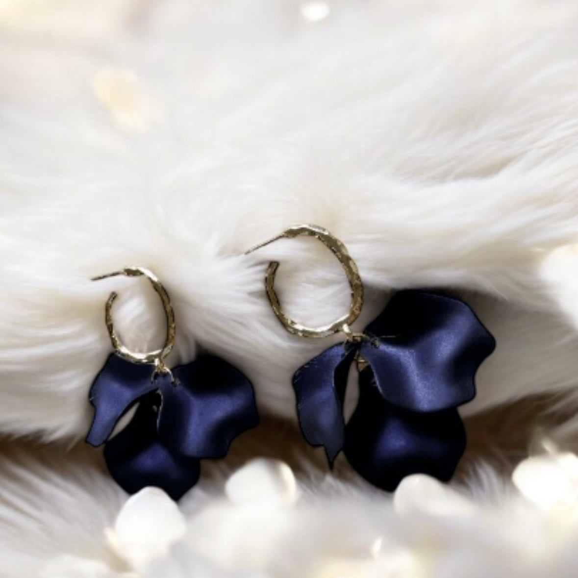 Navy blue flowers earrings | frosted irisdecent petals earrings | gold & blue floral earrings | bridal party wedding earrings