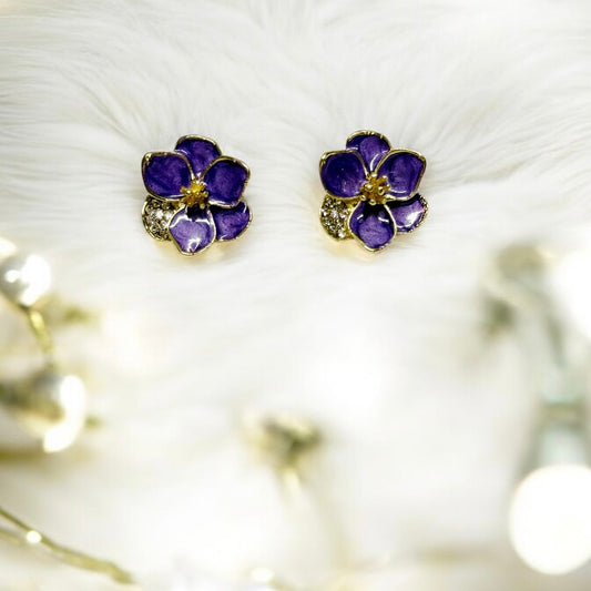 Purple studs earrings