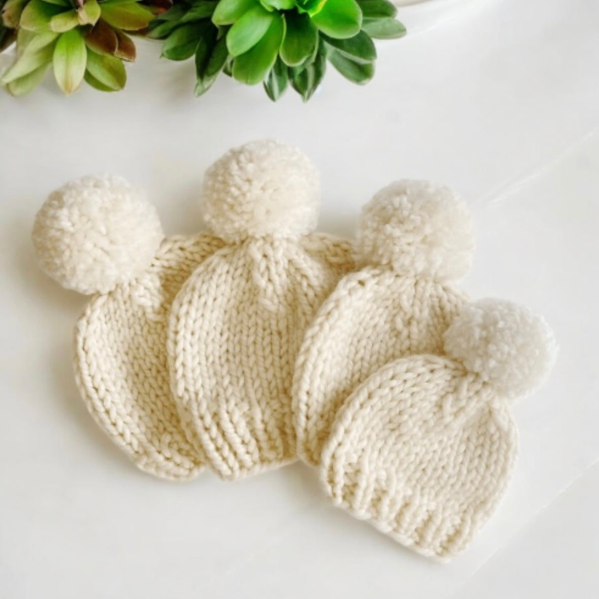 Hand knit yarn Pom Pom baby Beanie in cream white |Newborn baby Toddler Winter hat | Chunky Beanie |Baby shower gift |photo prop baby gift