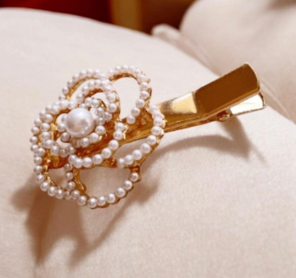 Floral style golden pearl camellia hair clips with pearl flower petals | korean hair accessories | 3D flower art hair clip