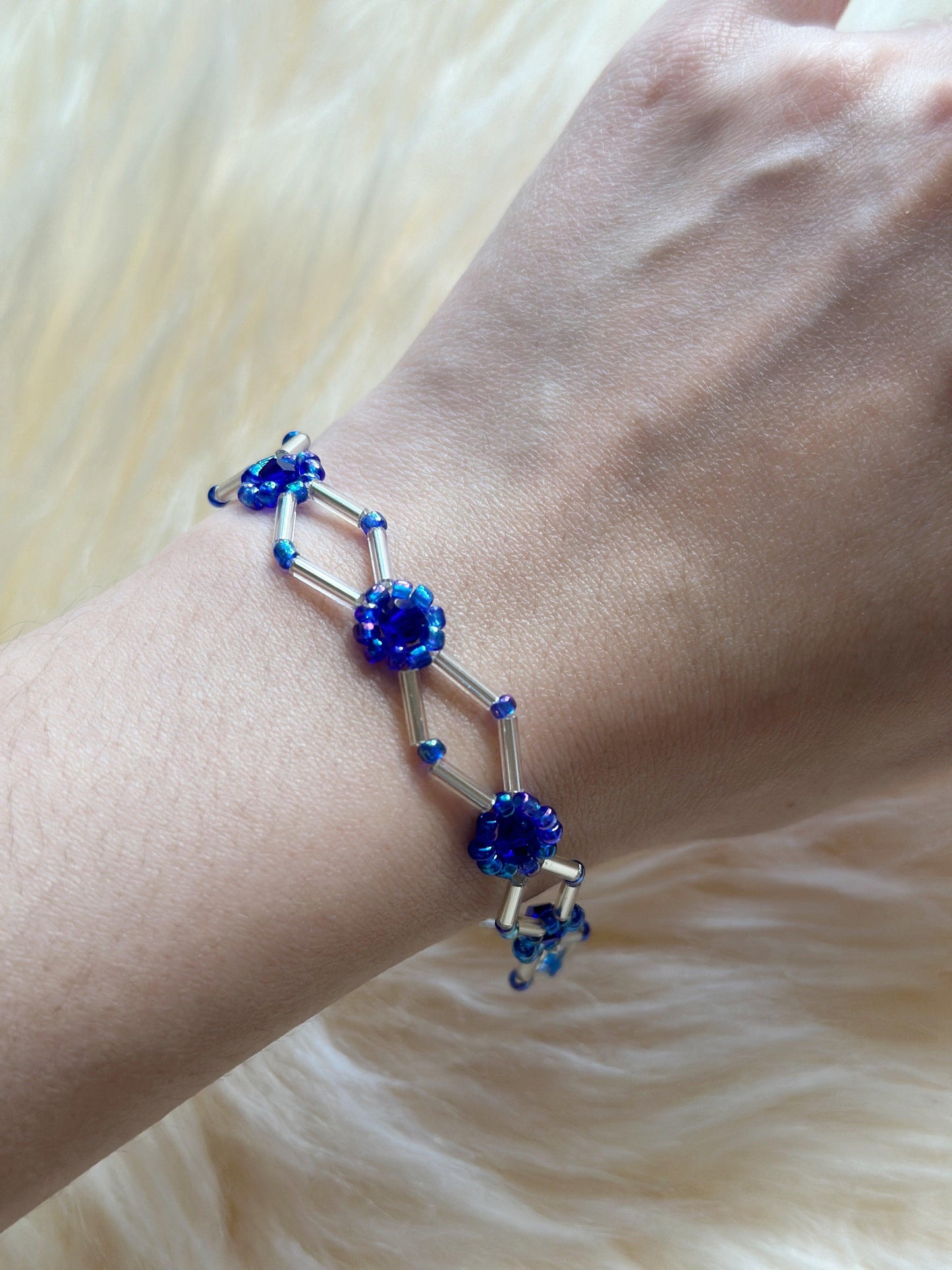 Silver & Blue Beaded bracelet with daisy pattern | silver colour chain | shinny decor bracelet |