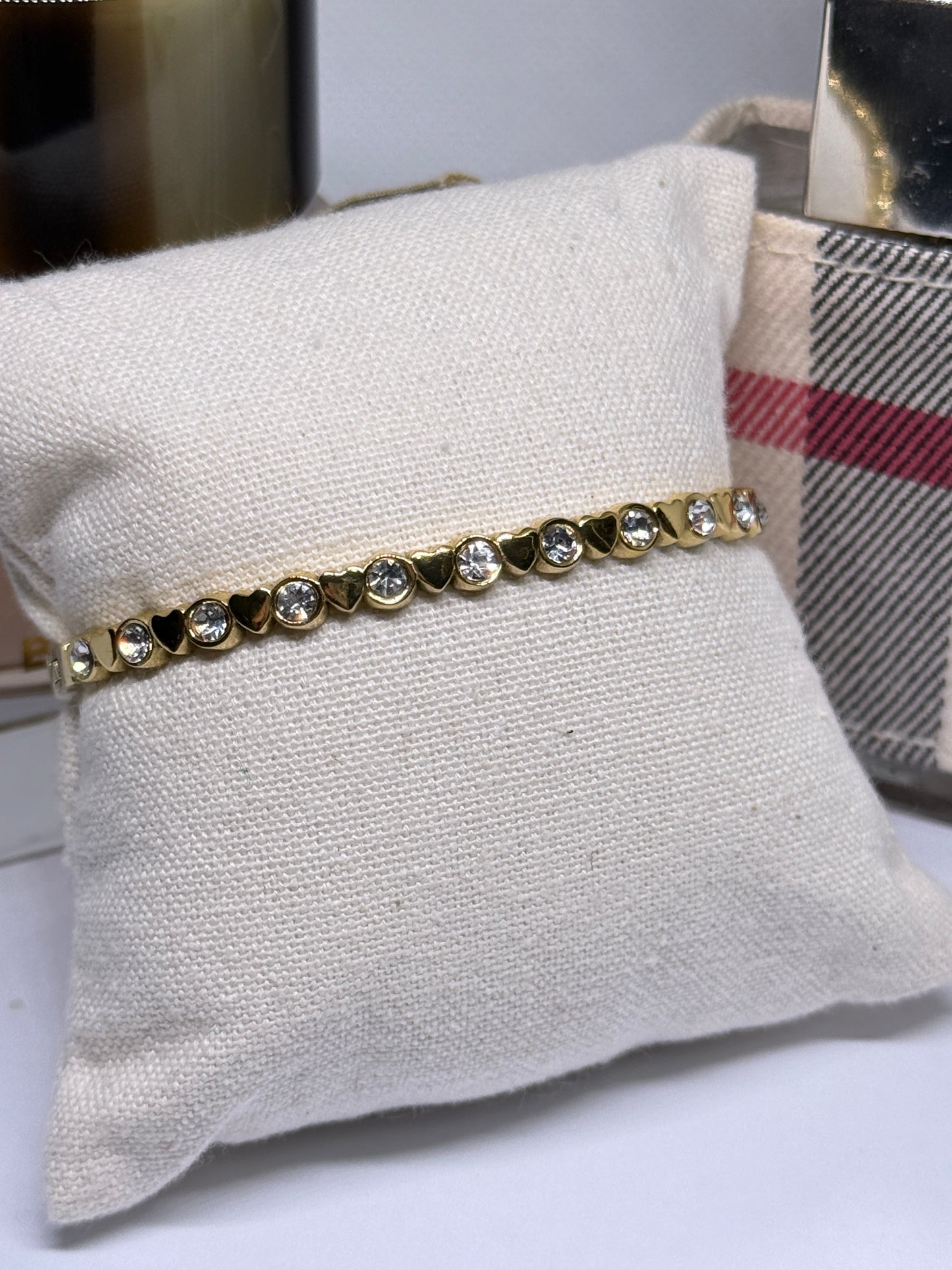 Heart zirconia bangle