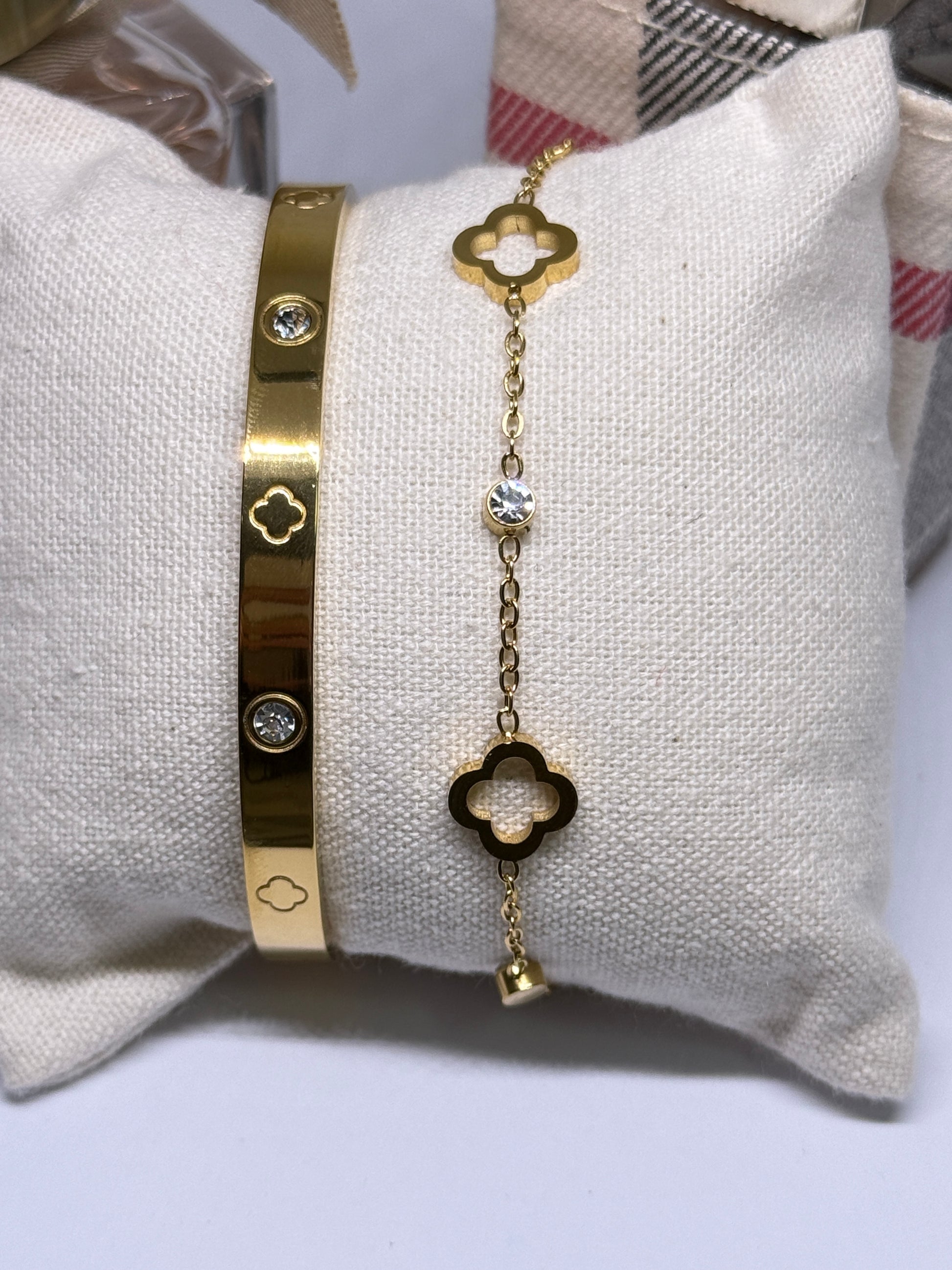 Gold bangles and bracelet set with zircon and clover pattern | rhinestones embossed | shinny bangle - TuttyKnitty