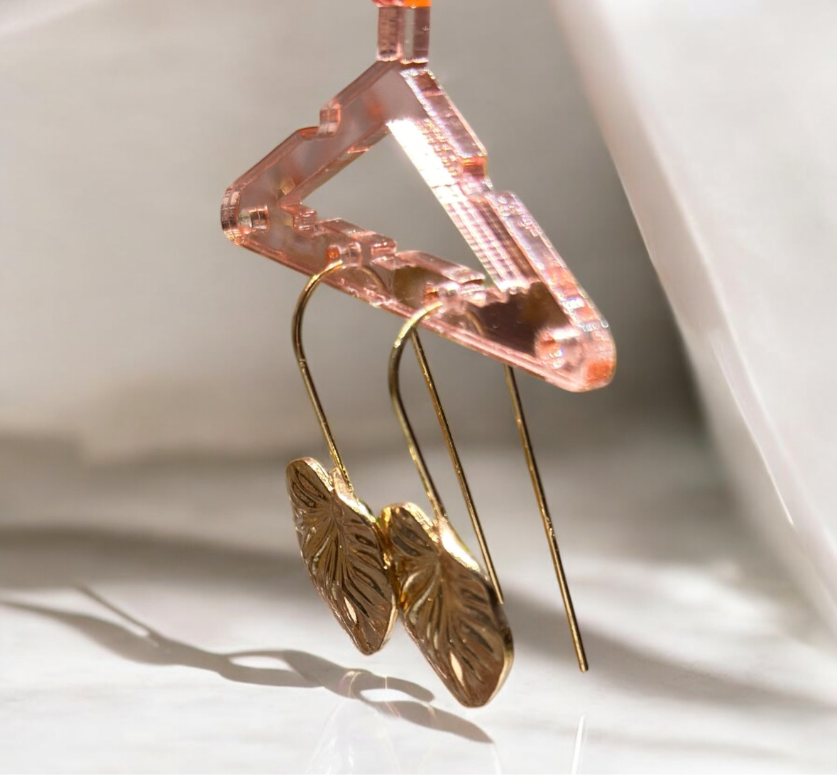 Gold leaf wire earrings